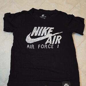 Nike Kids Black T-Shirt Size 5/6